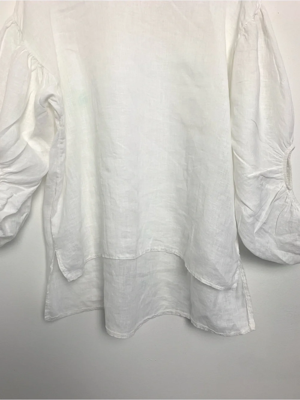 Bellambra Linen Blouse - Picture 3 of 9